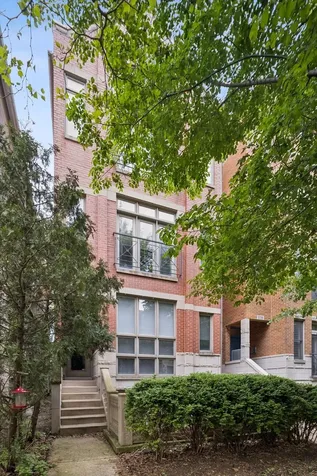 3728 North Kenmore Avenue Chicago IL 60613