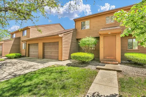 2108 Sunview Drive Champaign IL 61821