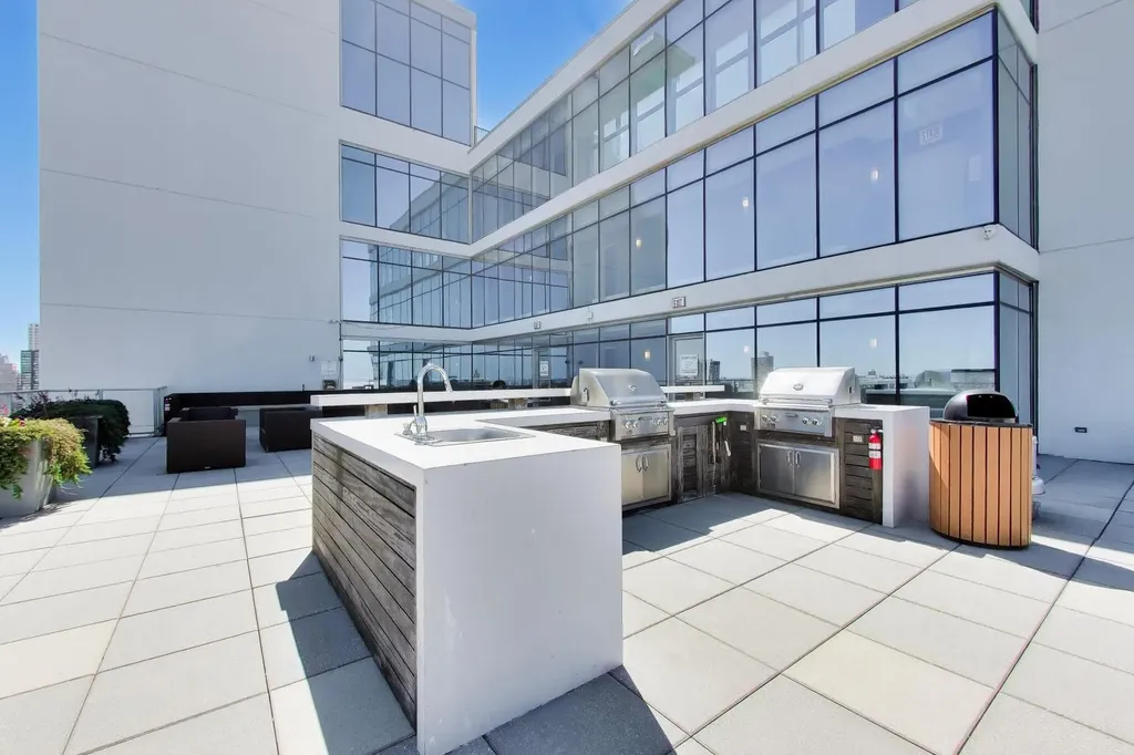 303 West Ohio Street Chicago IL 60654
