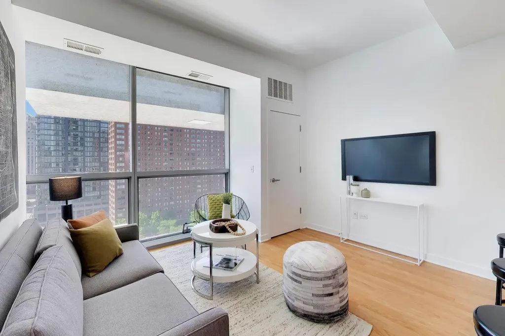 303 West Ohio Street Chicago IL 60654