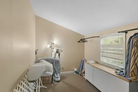 986 Brittany Road Highland Park IL 60035