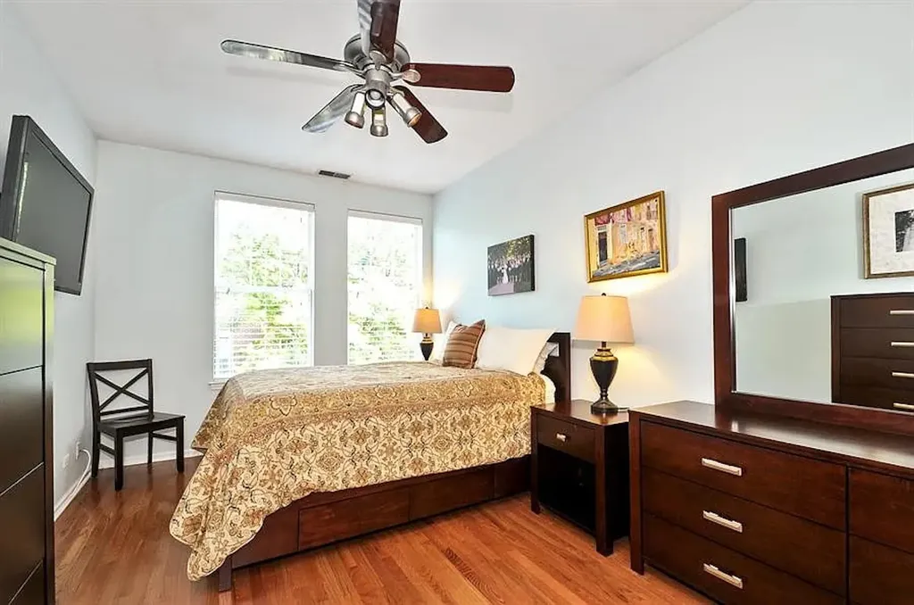 301 West Scott Street Chicago IL 60610