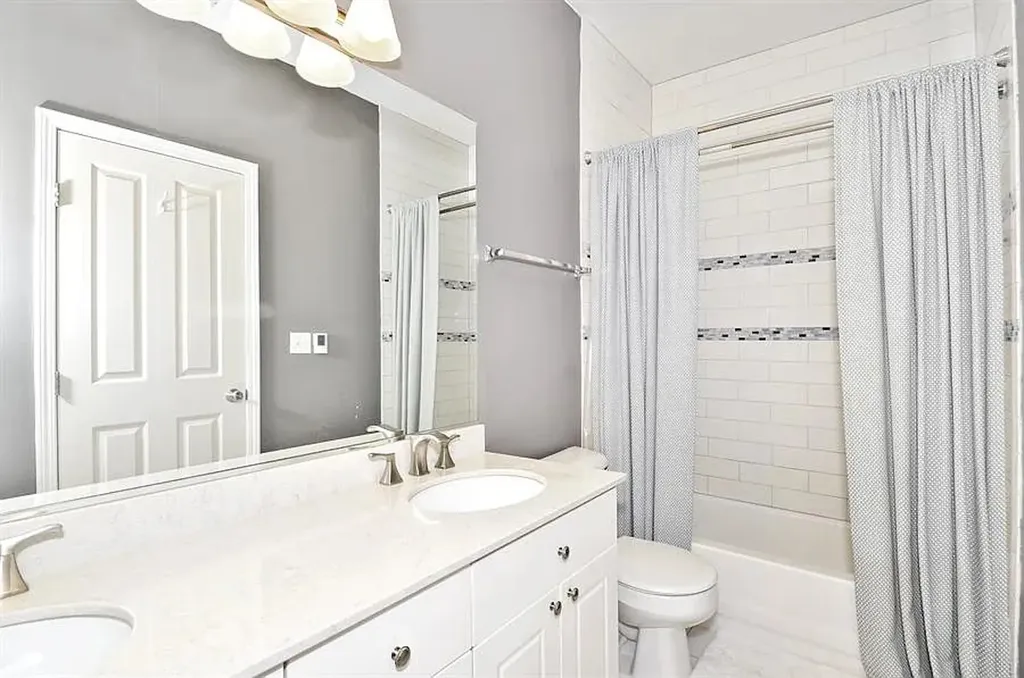 301 West Scott Street Chicago IL 60610