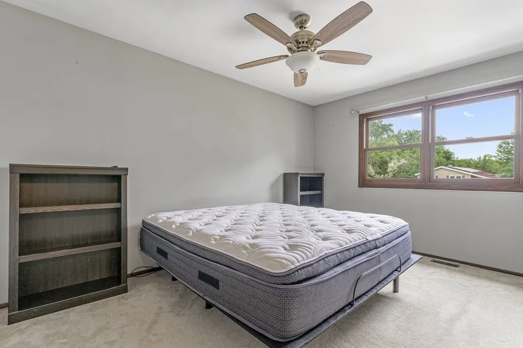 119 Garland Court Glendale Heights IL 60139