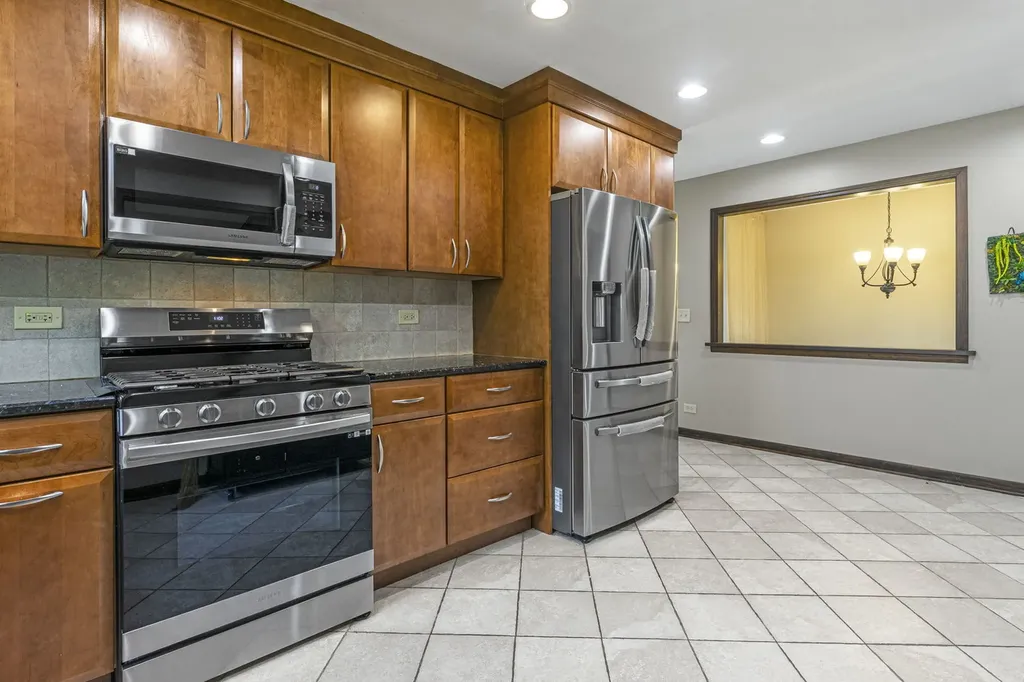 119 Garland Court Glendale Heights IL 60139