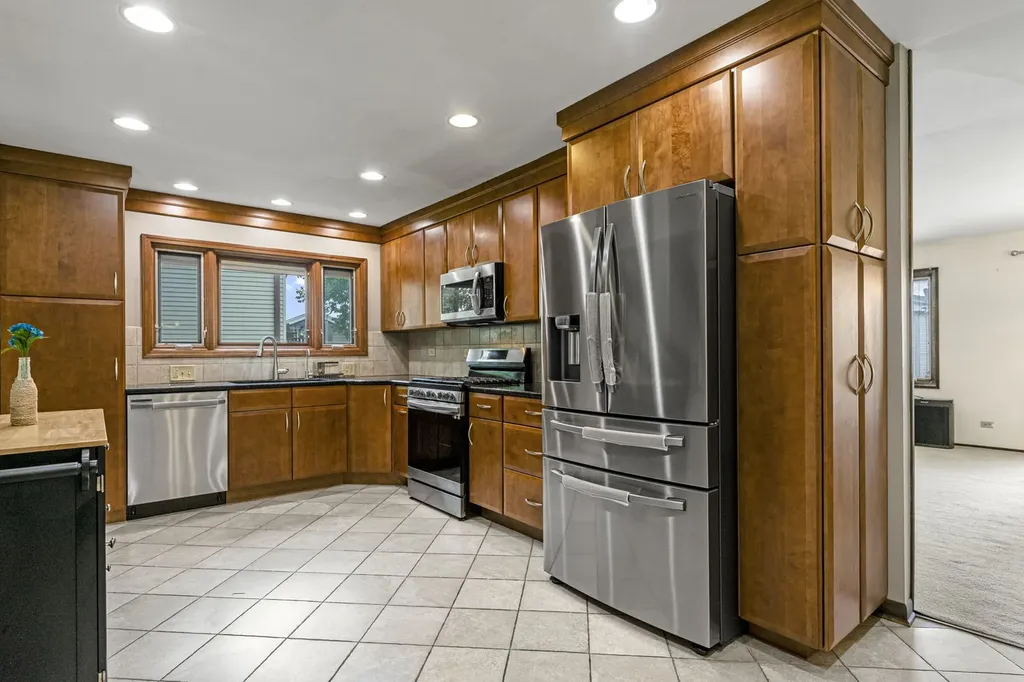 119 Garland Court Glendale Heights IL 60139