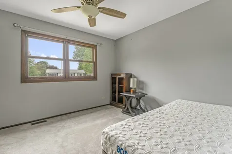 119 Garland Court Glendale Heights IL 60139