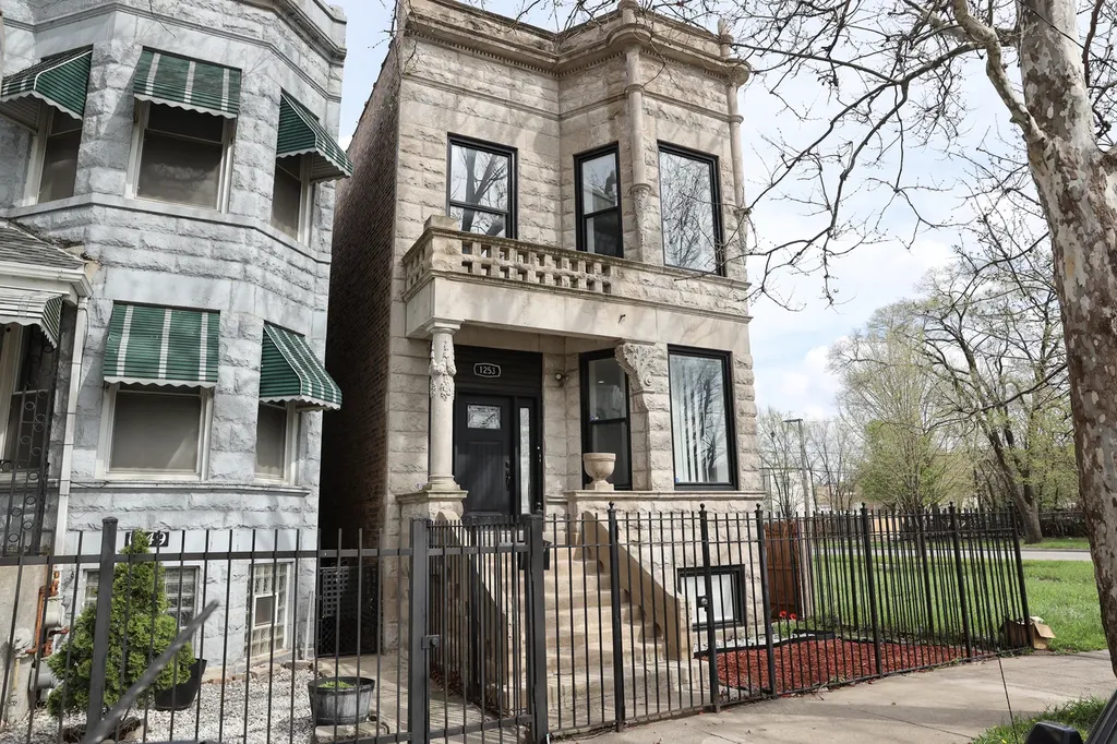 1253 South Millard Avenue Chicago IL 60623