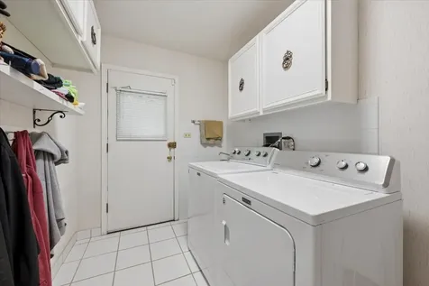 3724 Winnetka Road Glenview IL 60026