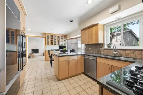 3724 Winnetka Road Glenview IL 60026