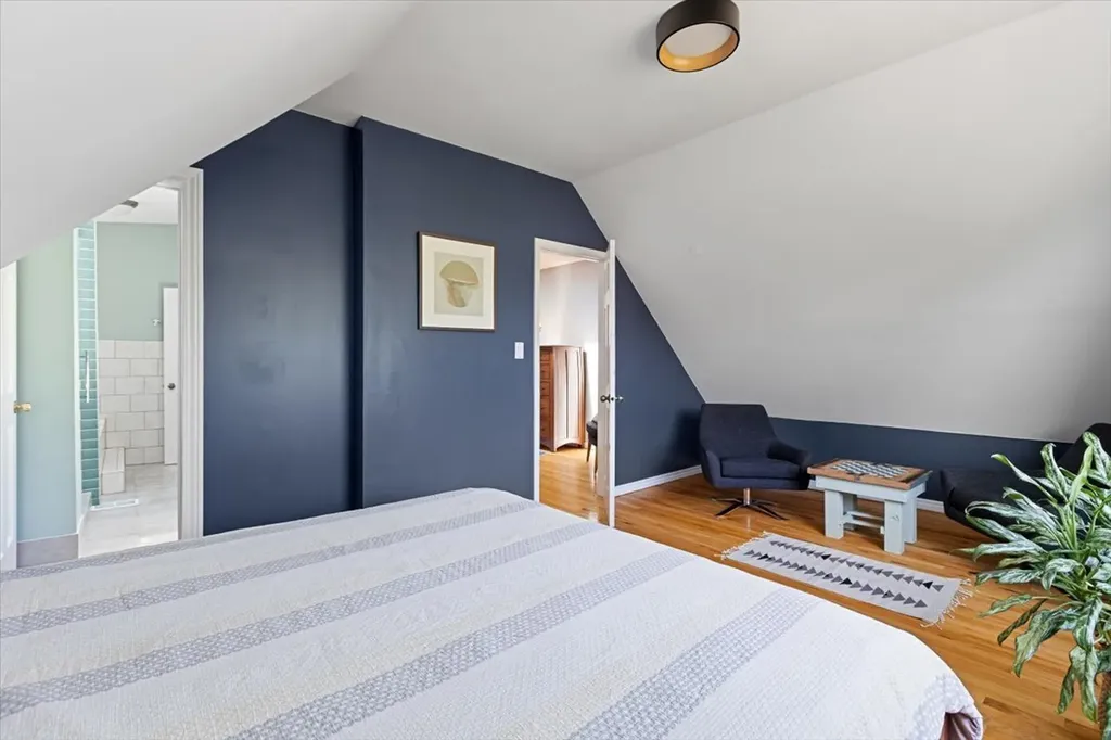 2911 North Washtenaw Avenue Chicago IL 60618