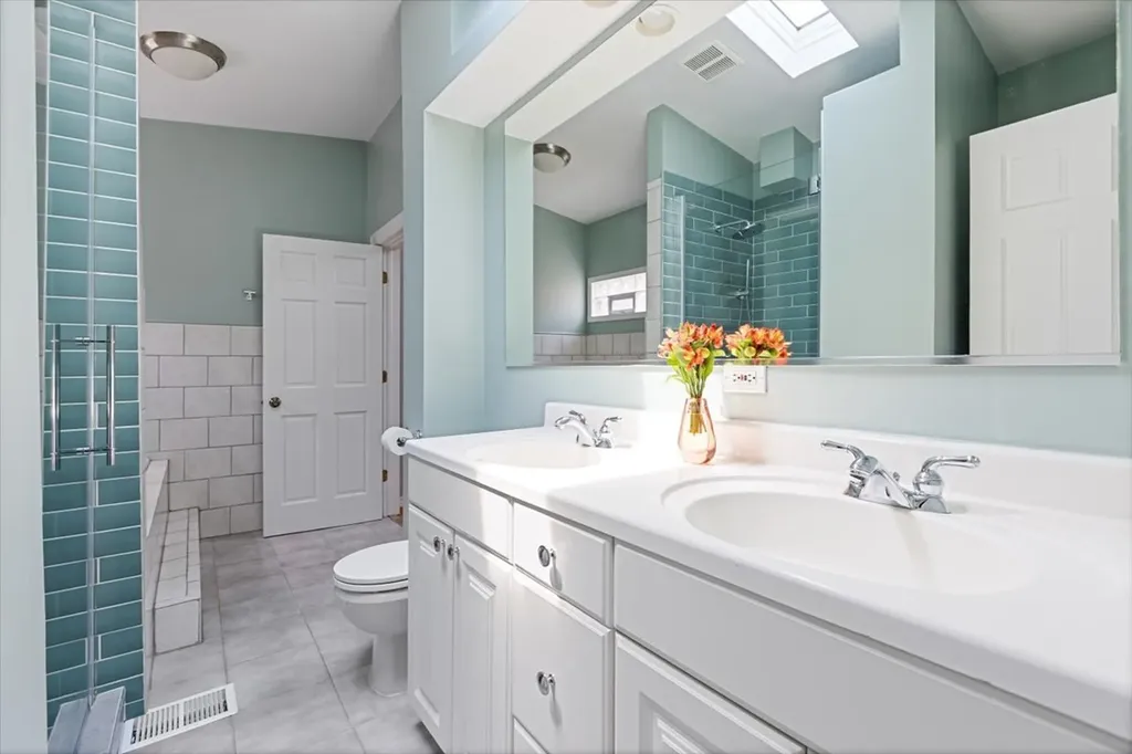 2911 North Washtenaw Avenue Chicago IL 60618