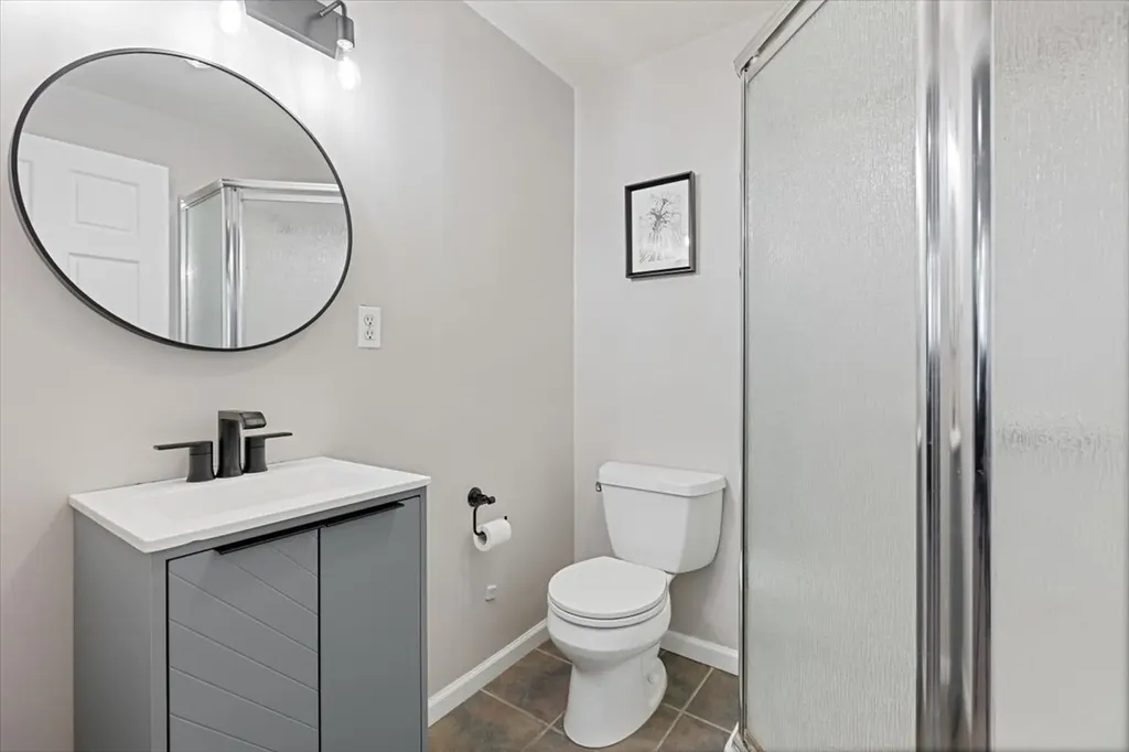 2911 North Washtenaw Avenue Chicago IL 60618