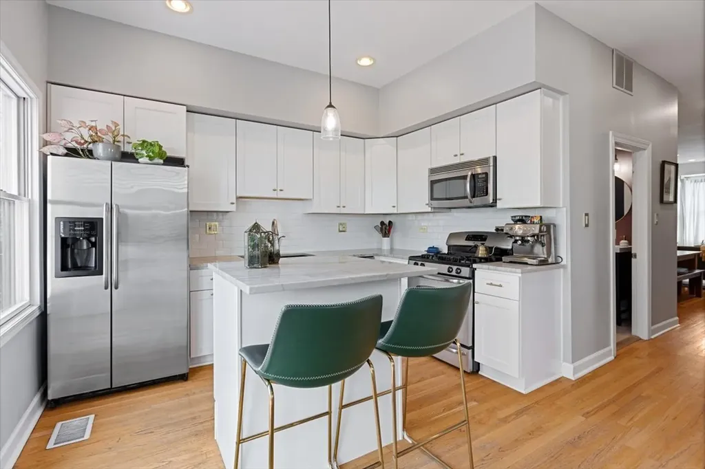 2911 North Washtenaw Avenue Chicago IL 60618