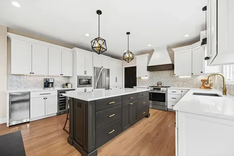 1045 Hilltop Drive Lemont IL 60439