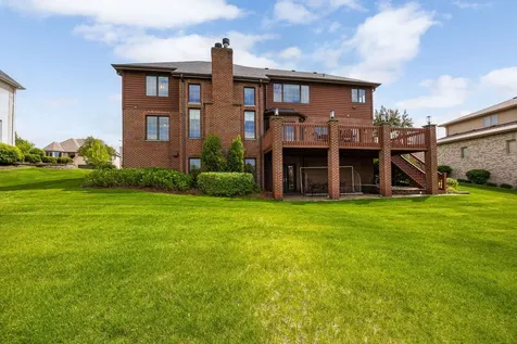 1045 Hilltop Drive Lemont IL 60439