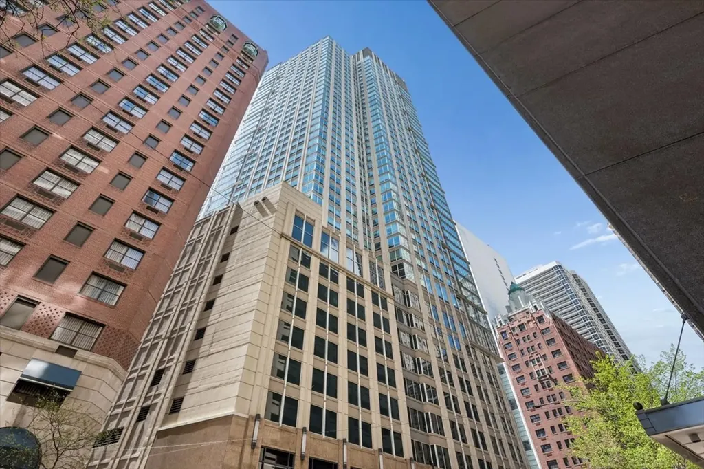 57 East Delaware Place Chicago IL 60611