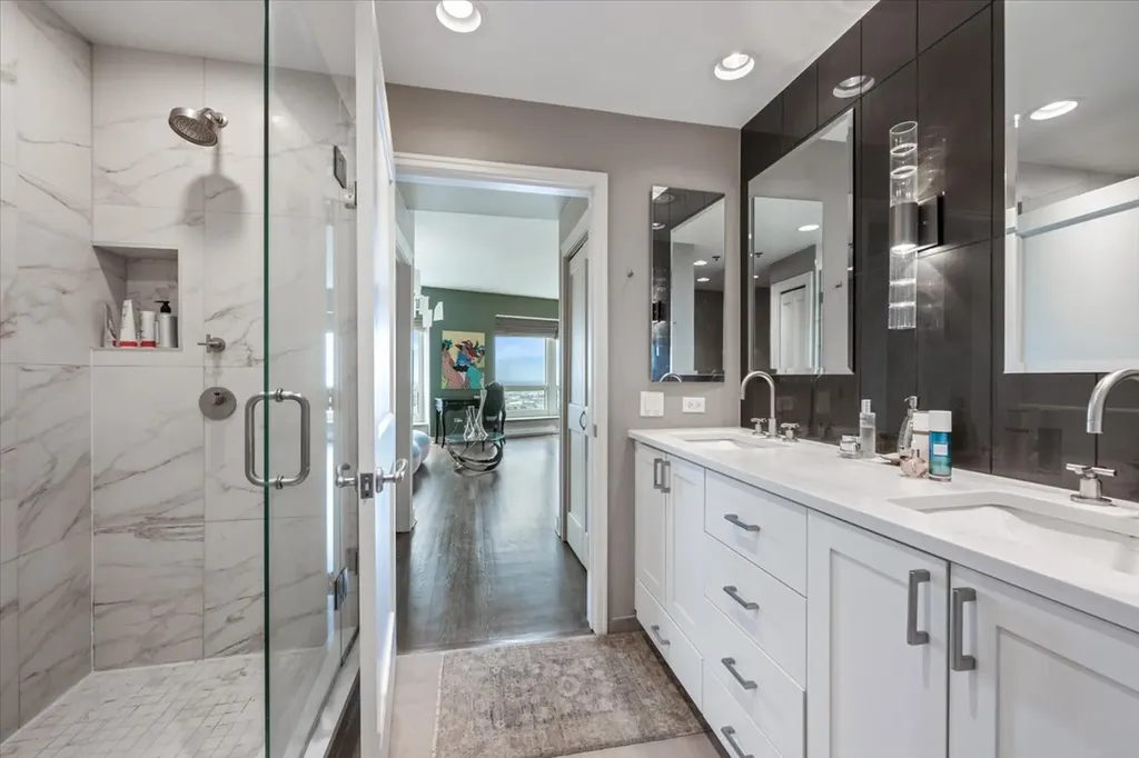 57 East Delaware Place Chicago IL 60611