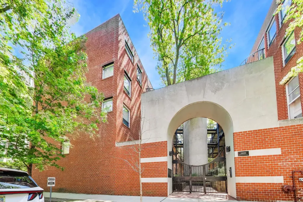 5400 South Hyde Park Boulevard Chicago IL 60615