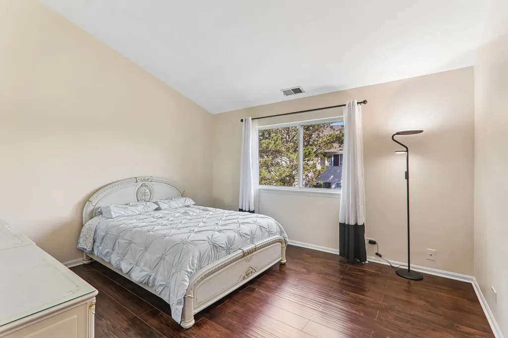 1064 Ripple Ridge Darien IL 60561