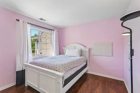 1064 Ripple Ridge Darien IL 60561