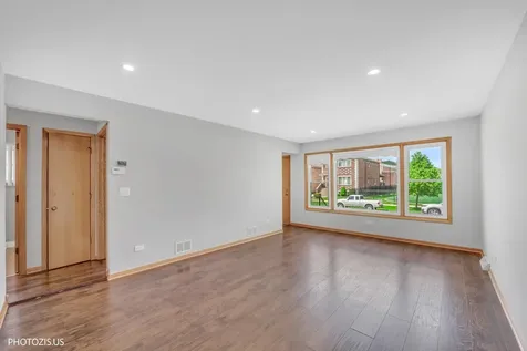 4043 North Wagner Avenue Schiller Park IL 60176