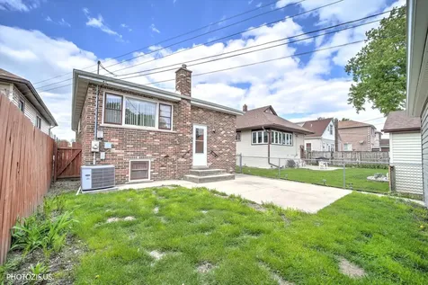 4043 North Wagner Avenue Schiller Park IL 60176