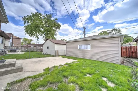 4043 North Wagner Avenue Schiller Park IL 60176