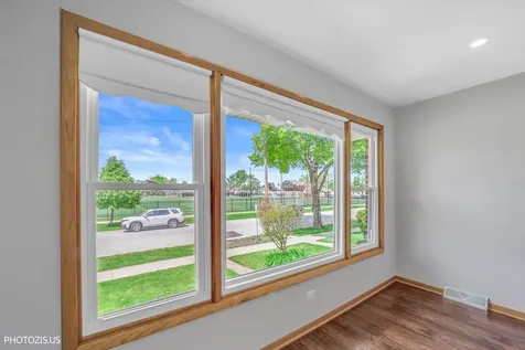 4043 North Wagner Avenue Schiller Park IL 60176