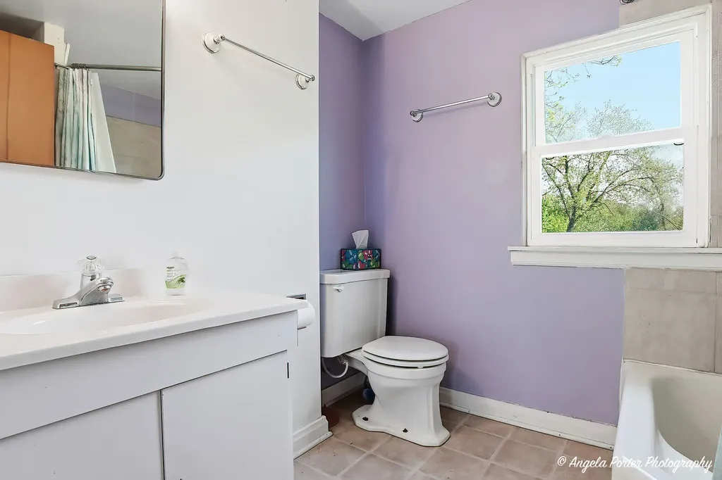 42177 North Lake Avenue Antioch IL 60002
