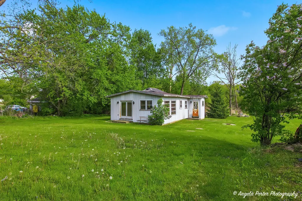 42177 North Lake Avenue Antioch IL 60002
