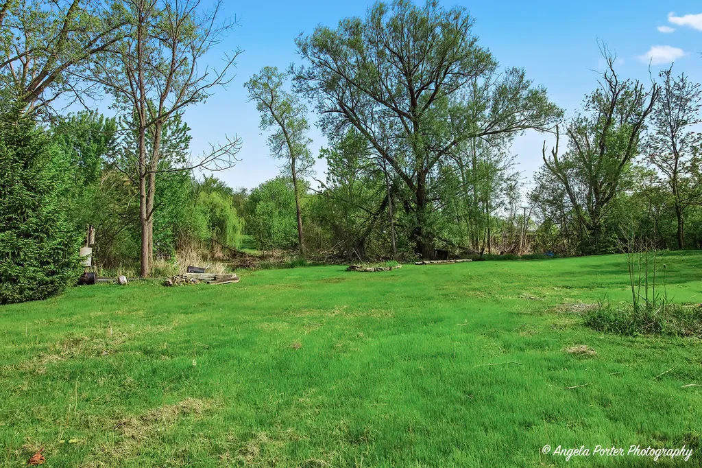 42177 North Lake Avenue Antioch IL 60002