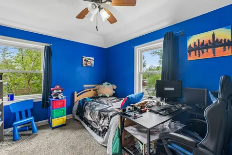 1678 Ash Street Des Plaines IL 60018