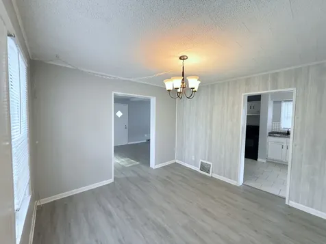 2233 24TH Street Rock Island IL 61201