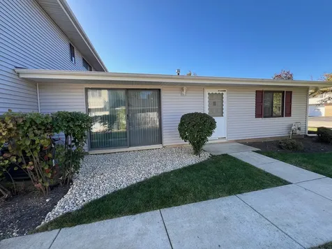 102 Tonset Court Schaumburg IL 60193