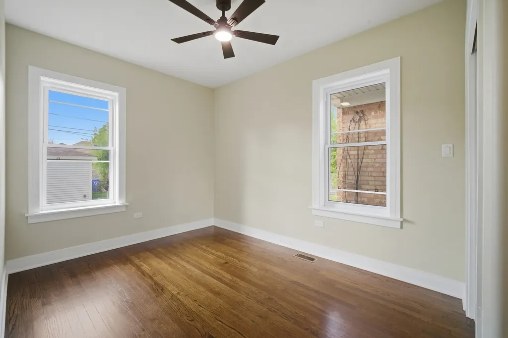 533 East 88th Place Chicago IL 60619