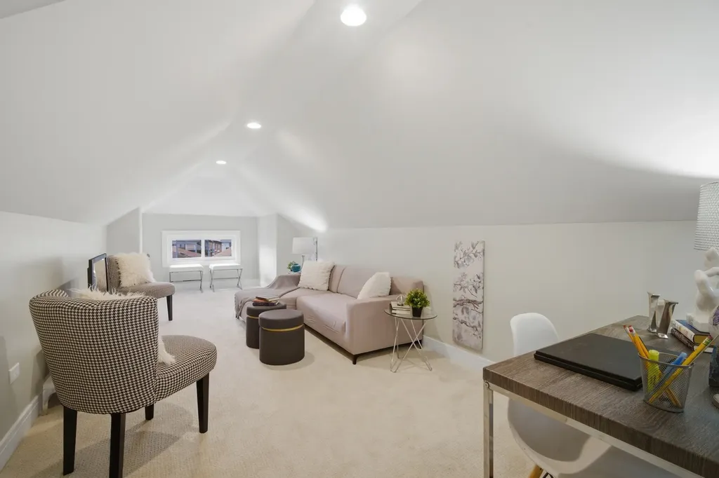 533 East 88th Place Chicago IL 60619