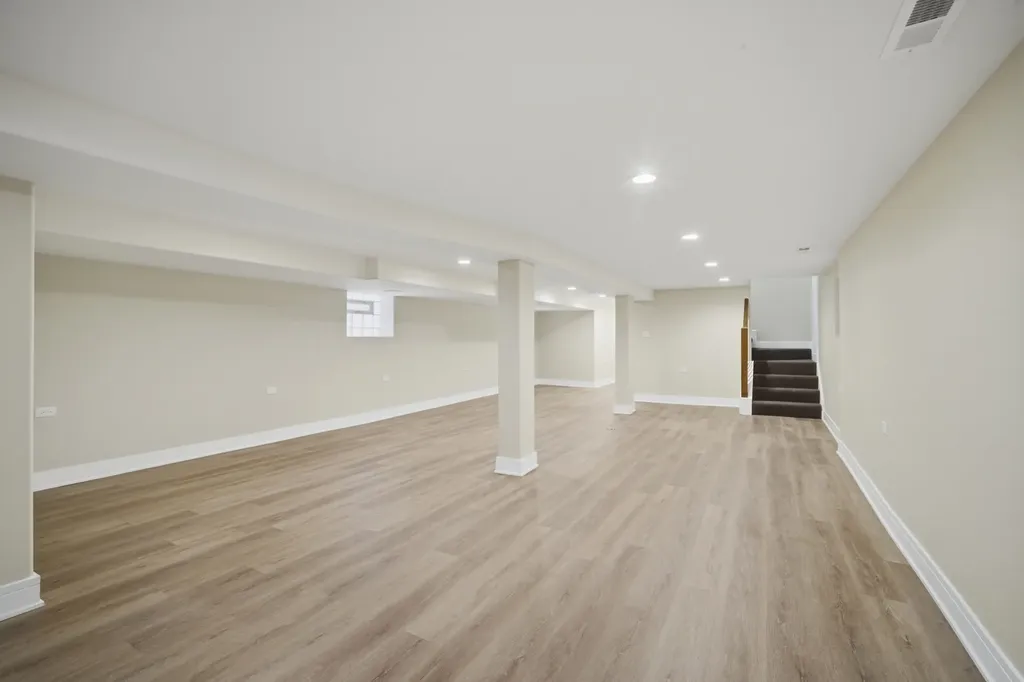 533 East 88th Place Chicago IL 60619