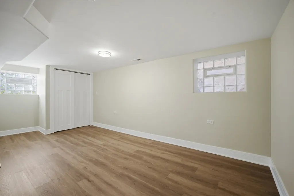 533 East 88th Place Chicago IL 60619