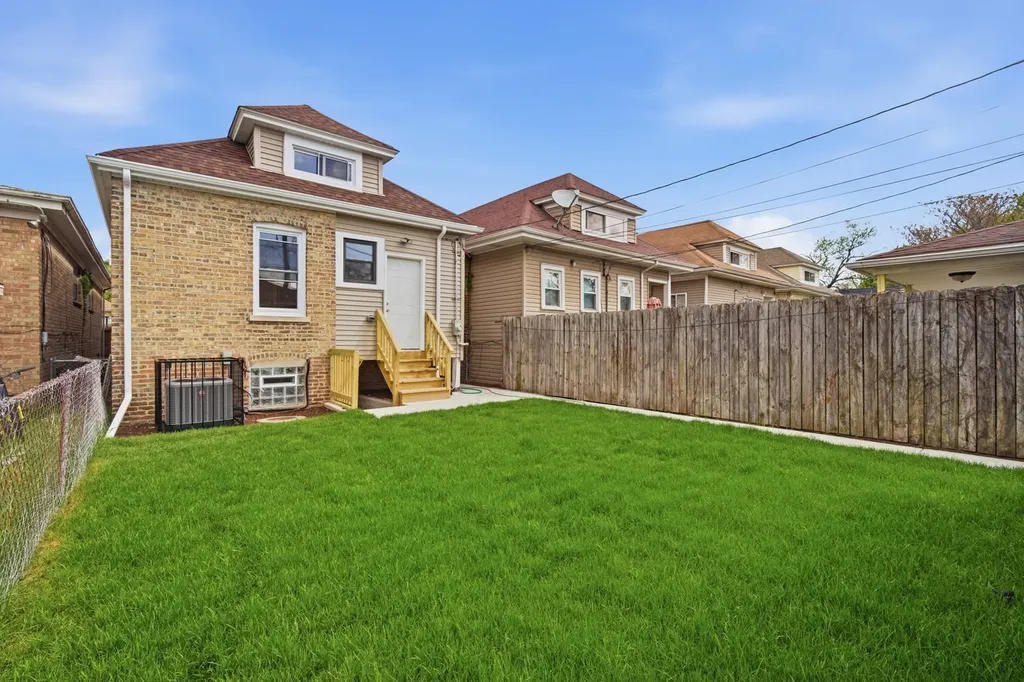 533 East 88th Place Chicago IL 60619
