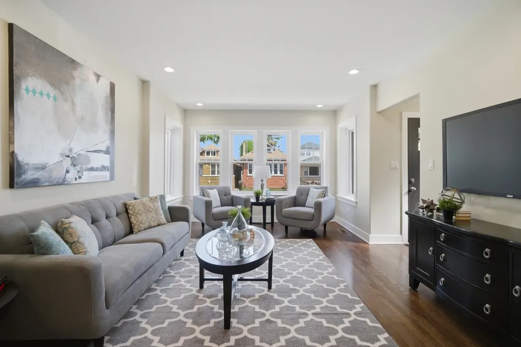 533 East 88th Place Chicago IL 60619