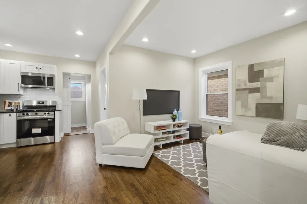 533 East 88th Place Chicago IL 60619