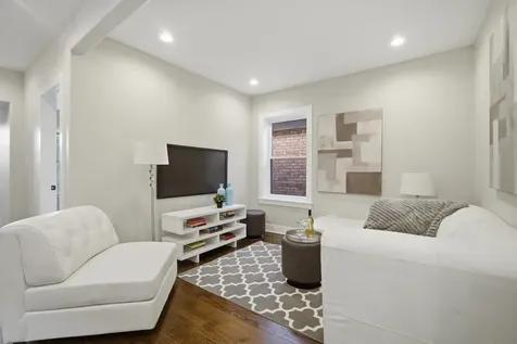 533 East 88th Place Chicago IL 60619