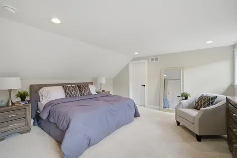 533 East 88th Place Chicago IL 60619