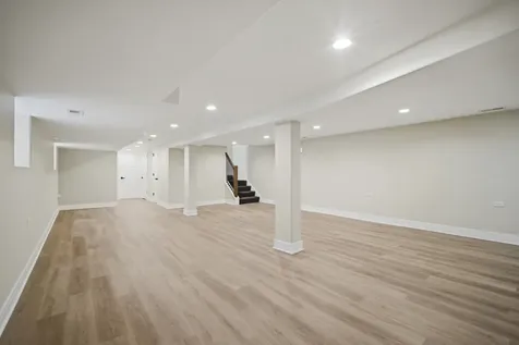 533 East 88th Place Chicago IL 60619