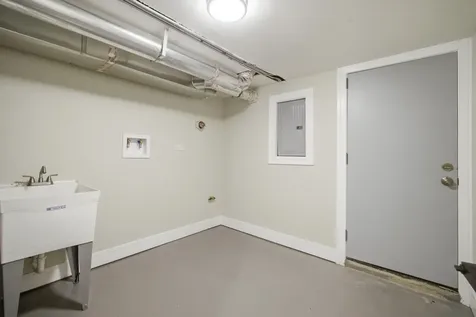 533 East 88th Place Chicago IL 60619