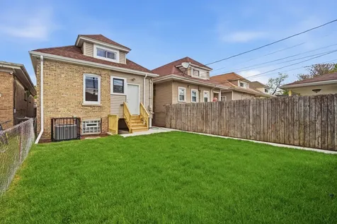 533 East 88th Place Chicago IL 60619