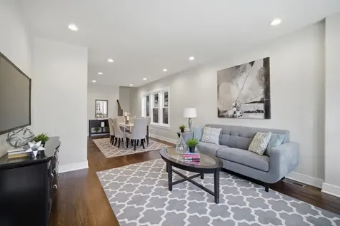 533 East 88th Place Chicago IL 60619