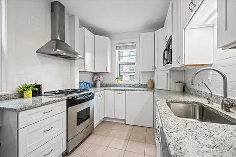 632 Sheridan Square Evanston IL 60202