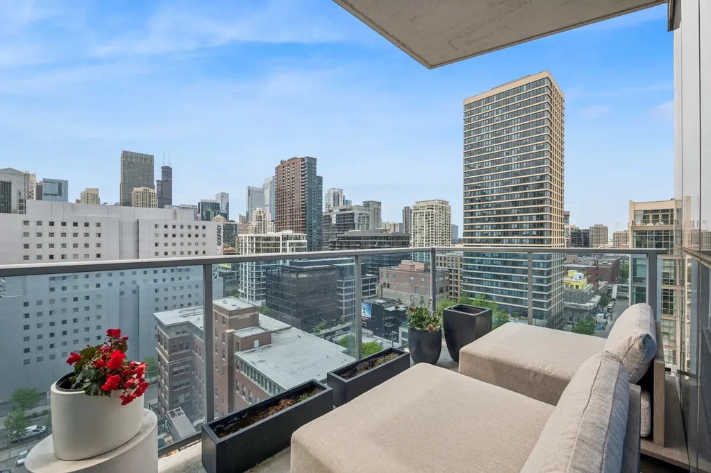 110 West Superior Street Chicago IL 60654